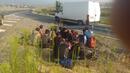 Хванаха голяма група мигранти край Костенец
