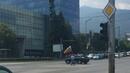 Шофьор развя трикольора насред столично кръстовище (СНИМКИ)