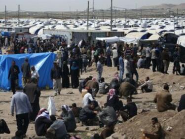 800 натровени и двама починали в бежански лагер край Мосул