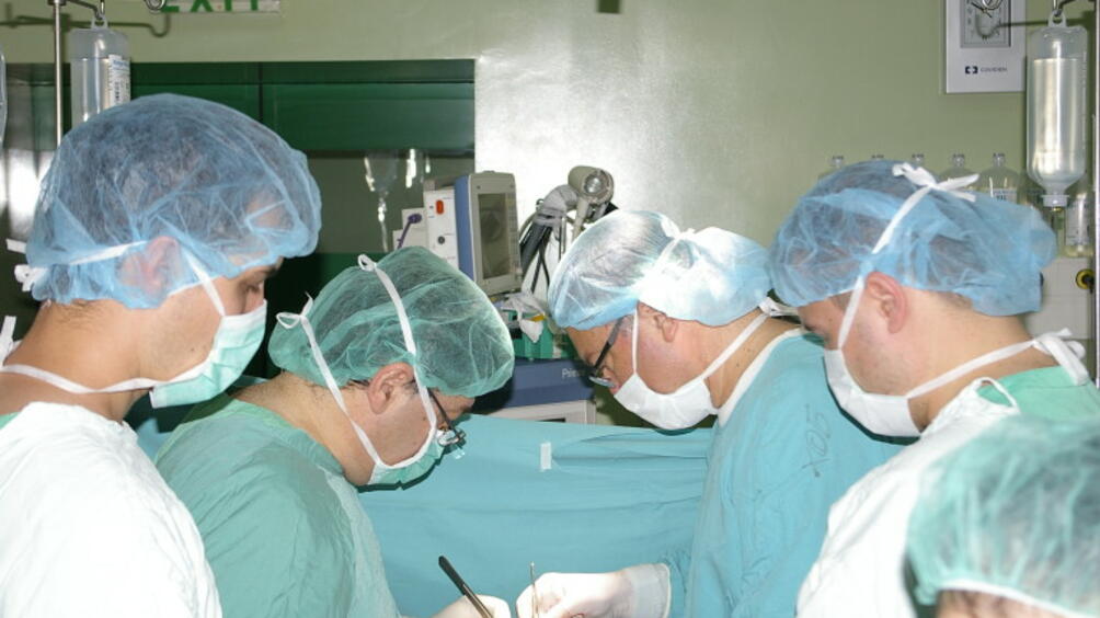 Поредна уникална чернодробна трансплантация чрез експлантация бе извършена във Военномедицинска академия