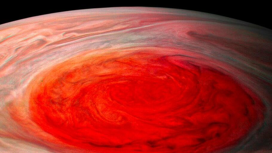НАСА засне най-красивата и силна буря в Слънчевата система. Американският