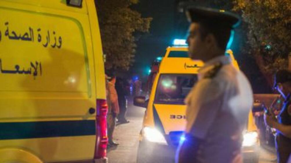 Нападател рани четирима чуждестранни туристи в Египет и уби двама.