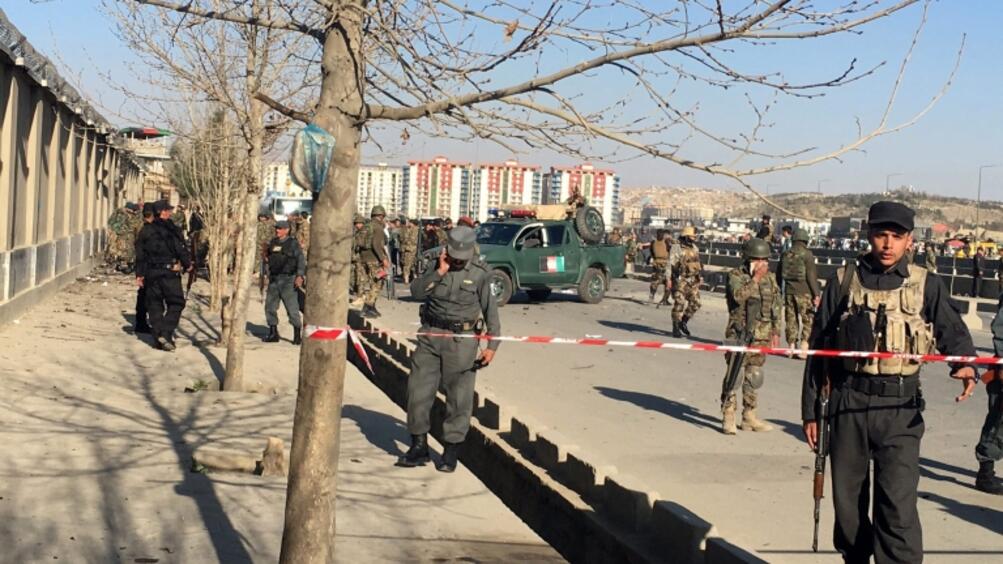 Талибаните убиха 30 войници при атака във военна база в