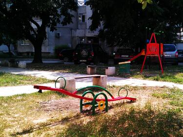 Силистренски майки масово недоволни от ремонти на детски площадки