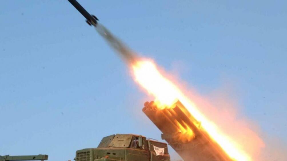 Северна Корея е изпитала междуконтинентална балистична ракета която е прелетяла