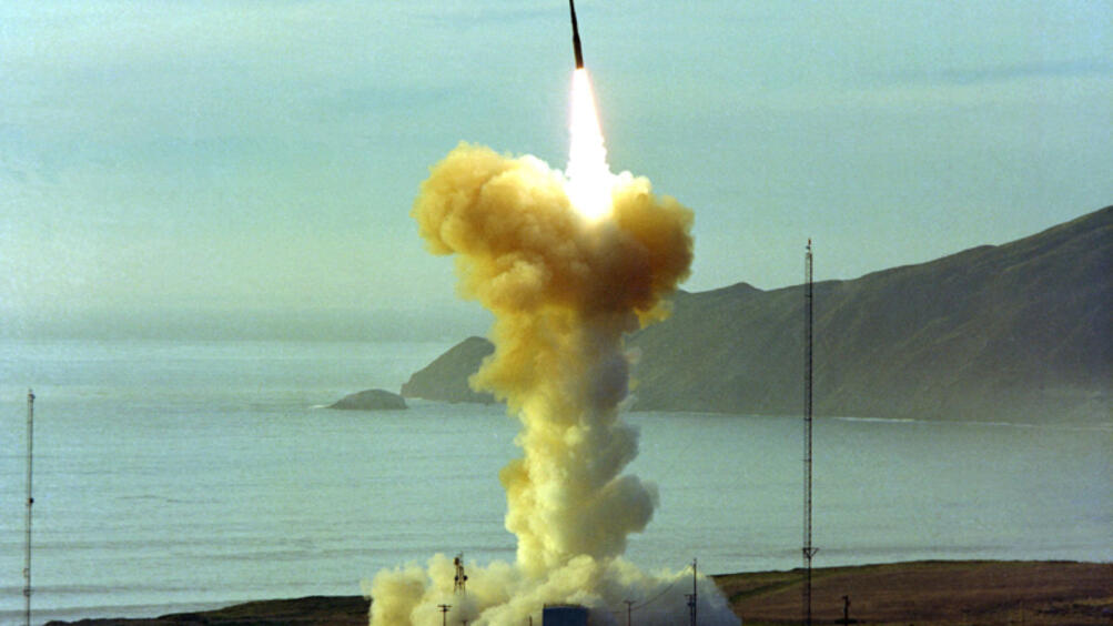 Американските военни проведоха тест на невъоръжена междуконтинентална балистична ракета. Това