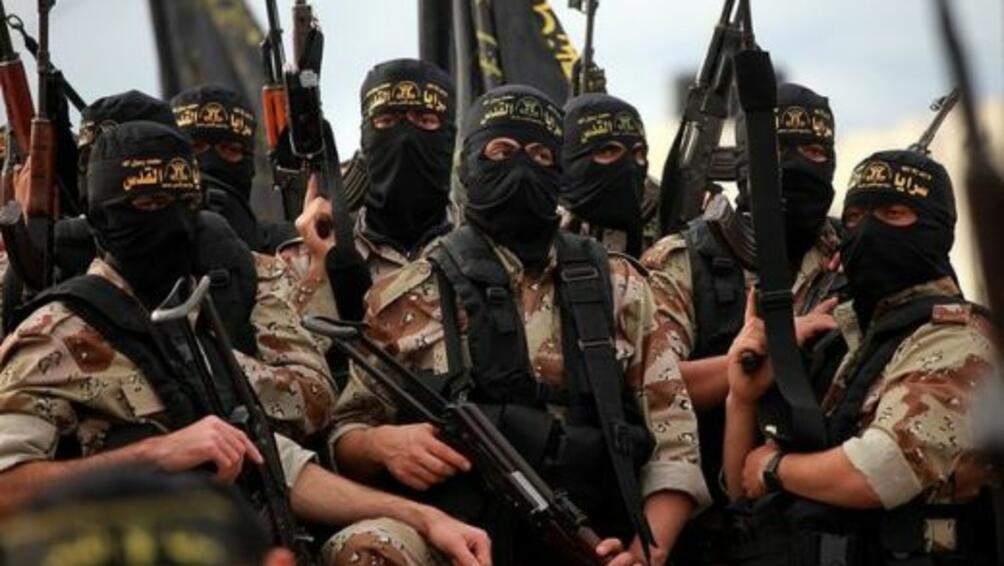 Все още около 2000 джихадисти се бият в сирийския град Рака