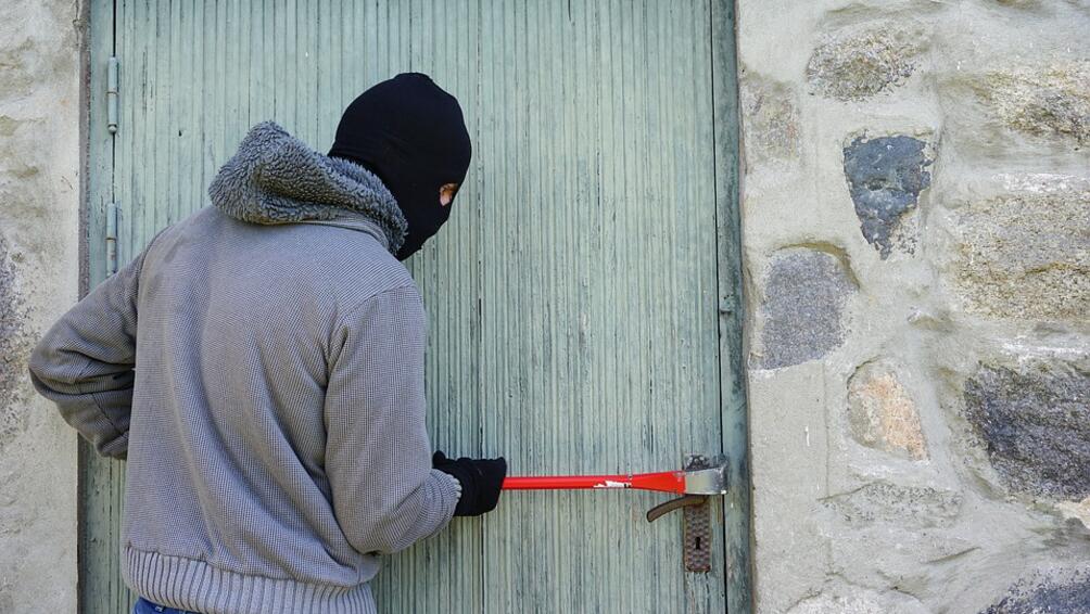 15 годишен крадец е вилнял из редица жилища в столичния квартал