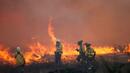 Продължава борбата с огнената стихия в Хасковско