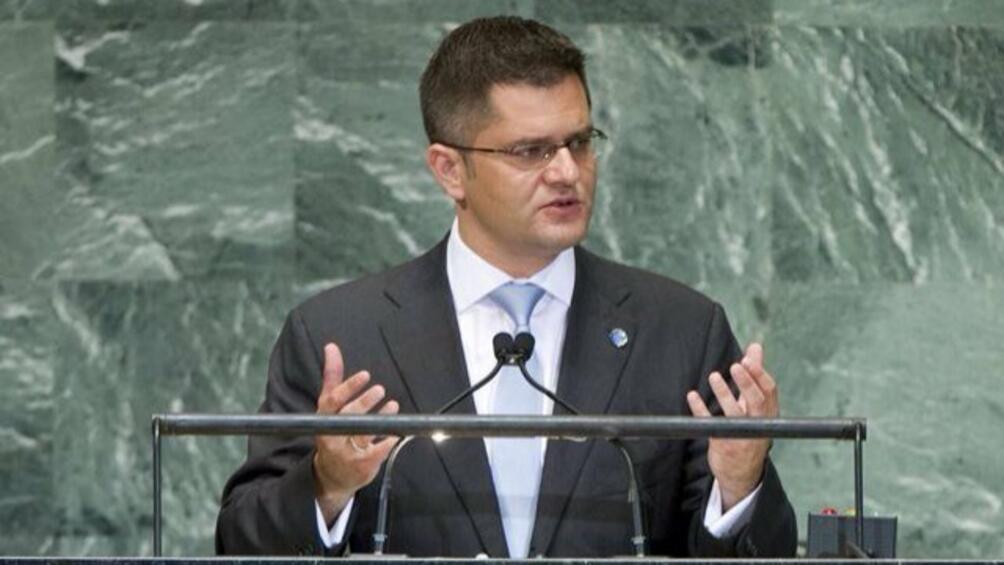 Сръбски политици са на път да се скарат заради изтеглянето
