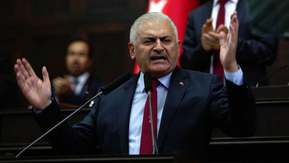 Турският премиер Бинали Йълдъръм обяви че германският външен министър Зигмар Габриел не