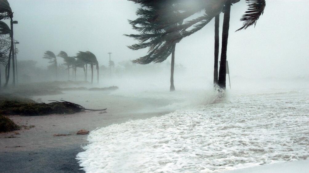 Ураганът Харви достигна и удари бреговете на щата Тексас Проливни