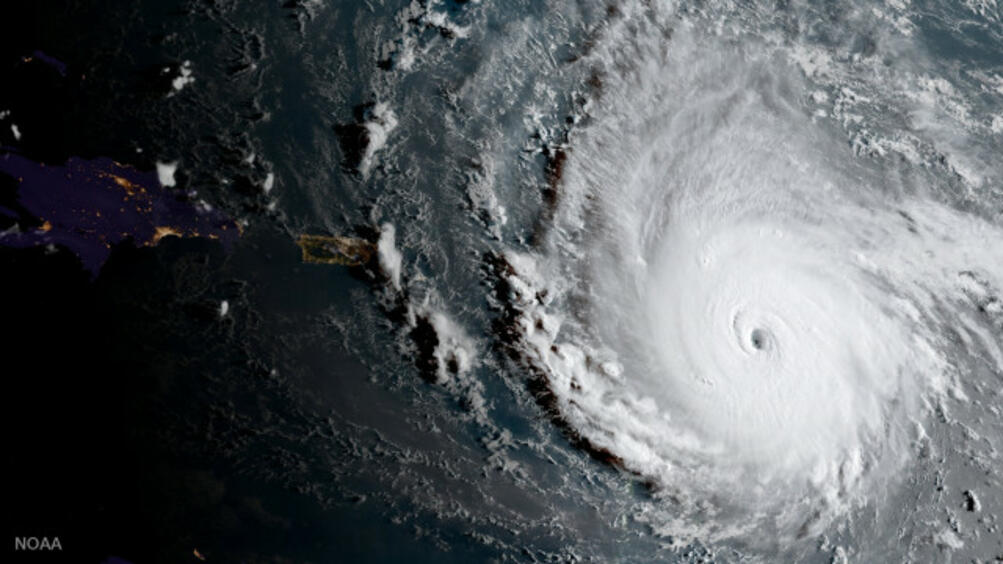 Ураганът Ирма е от максималната пета категория вече над 33