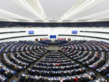 Европарламентът поиска разследване на „Азербайджанската афера“