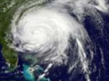 "Хосе" отново стана ураган, заплашва Ню Йорк