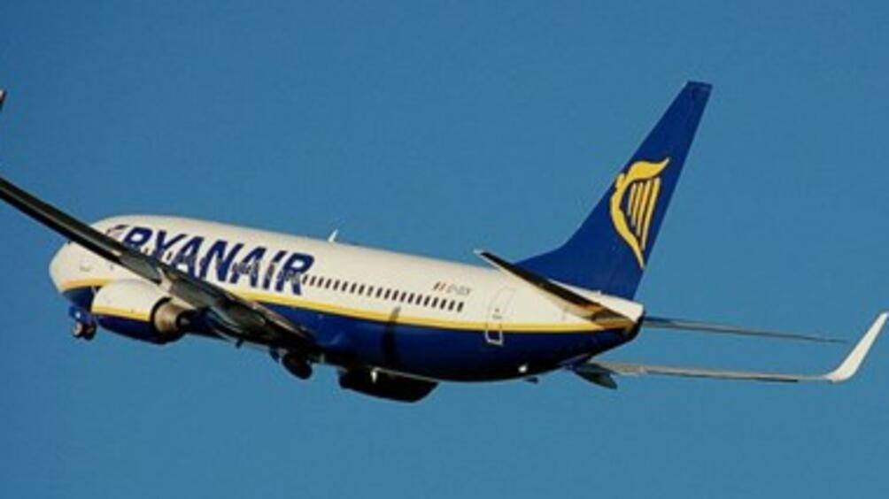 Ирландската авиокомпания Райънеър” съобщи, че ще отменя между 40 и