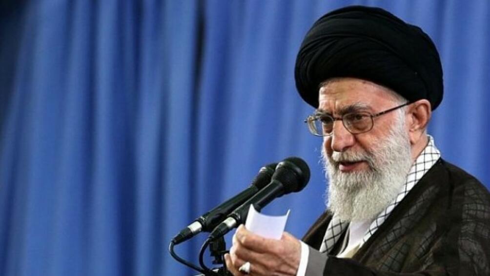 Върховният лидер на Иран аятолах Али Хаменеи обяви че Ислямската република ще реагира
