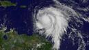 След "Ирма" и "Хосе": Ураганът "Мария" връхлита Карибите (СНИМКИ/ВИДЕО)