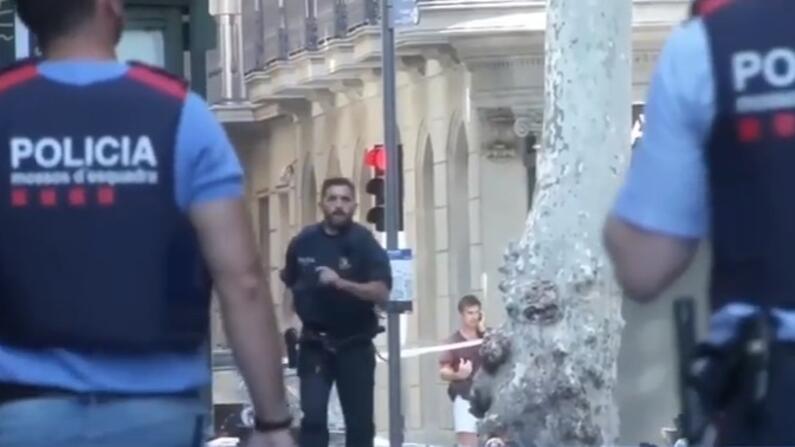 Испанската полиция задържа 24 годишен мароканец заподозрян за нападенията в Барселона Мъжът