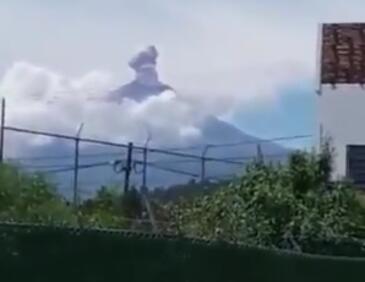 След трусовете в Мексико изригна и вулкан (ВИДЕО)