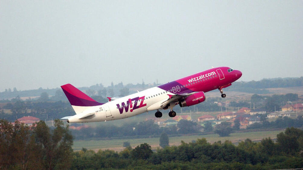 Всички полети на нискотарифната авиокомпания Уизер Wizz Air от София