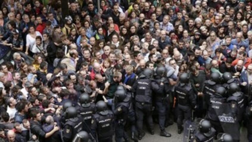 Насилието по време на референдума в Каталуния достигна небивали мащаби На