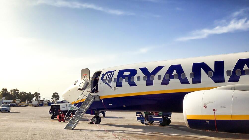 Уволнения в авиокомпанията Ryanair заради хаоса с отменените полети Главният