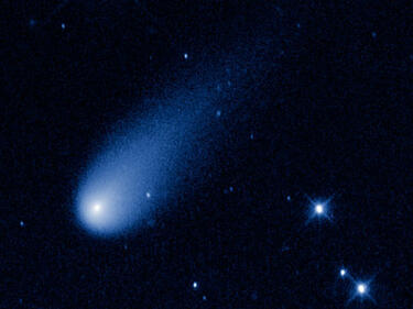 Учени откриха комета на рекордно разстояние от Слънцето 