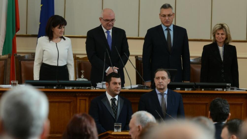 Актьорът Евгени Будинов се закле днес в Народното събрание заедно с Иван