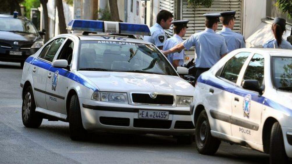 Гръцката полиция заяви в събота, че е арестувала мъж, за