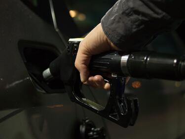 Незаконно гориво в близост до изтребителите