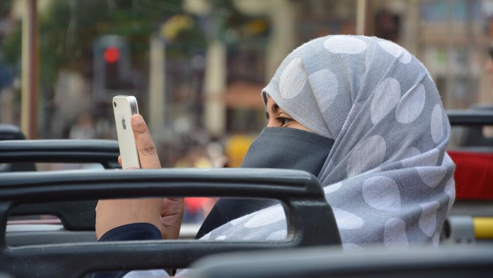 След като позволи на жените на шофират Саудитска Арабия разрешава