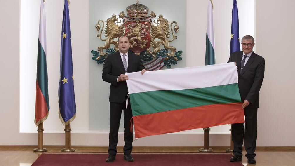 Българските учени подкрепени от държавата осъзнаха още преди десетилетия огромната