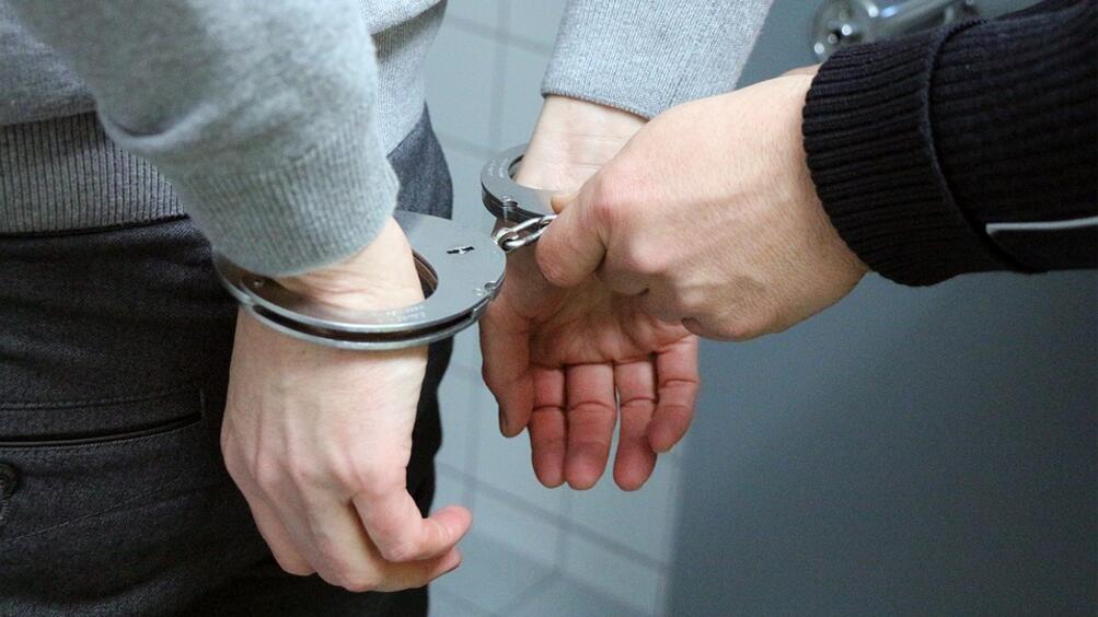 34 годишен мъж от Разград е задържан в следствения арест На