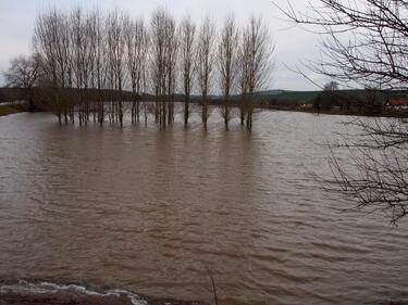 Изпращаме помощ на Албания заради наводненията