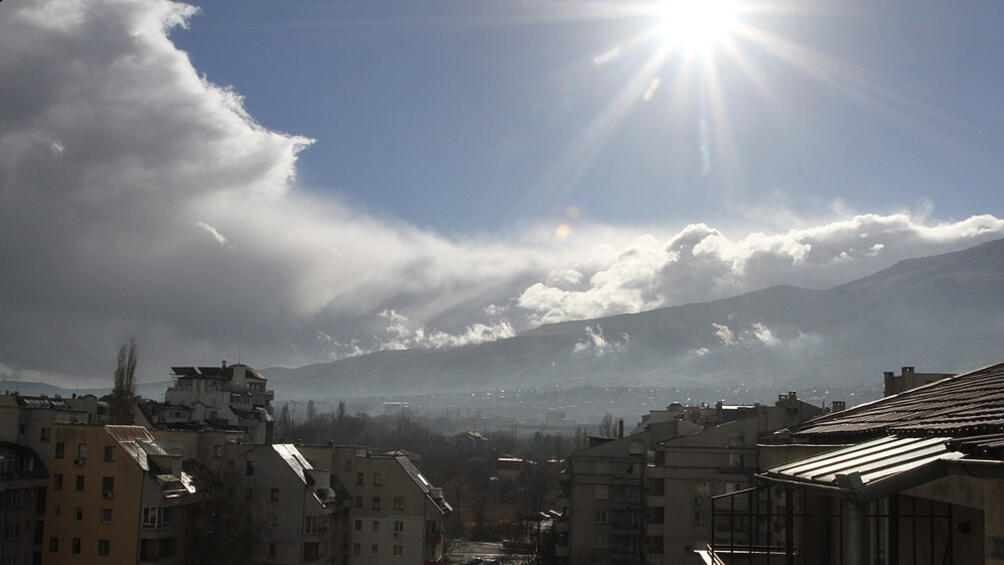 Днес ще се усили южният вятър, по-чувствително в Източна България