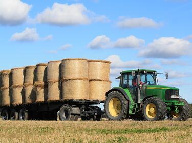 Над 2.8 млрд. лева субсидии за земеделците през тази година