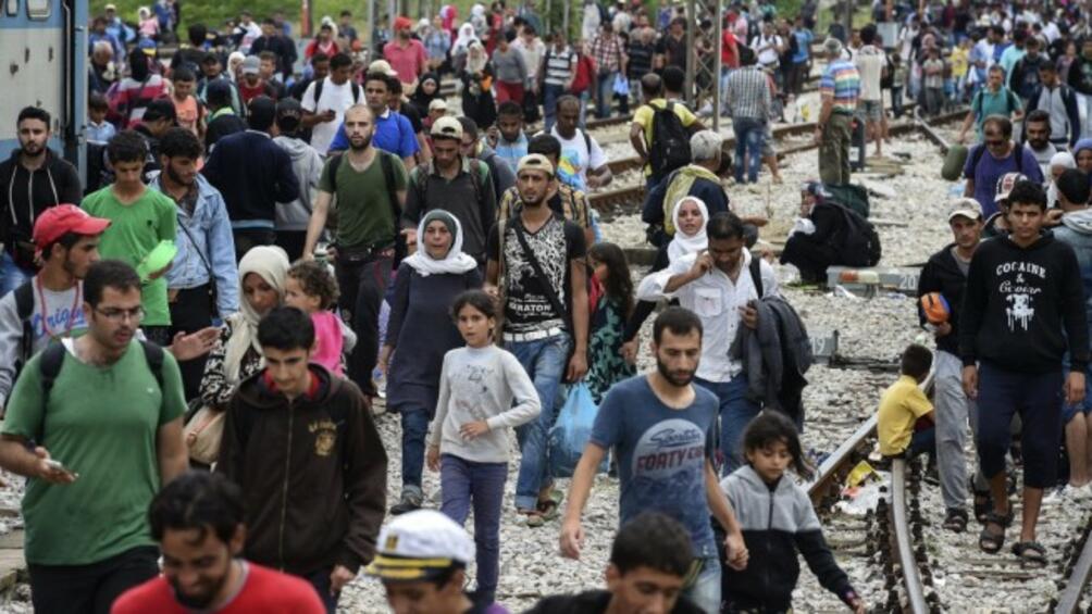 До 10 хиляди души бедстващи в бежански лагери и центрове