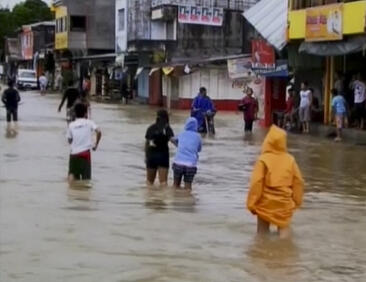 Повече от 230 души загинаха след тайфуна "Тембин" 