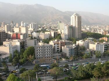 Техеран блокира социалите мрежи заради бунтовете