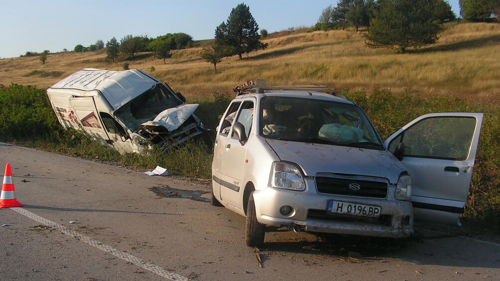 Тежка катастрофа затвори Подбалканския път София - Бургас. Инцидентът е