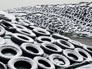 Събраха 800 стари гуми в районите Люлин и Връбница