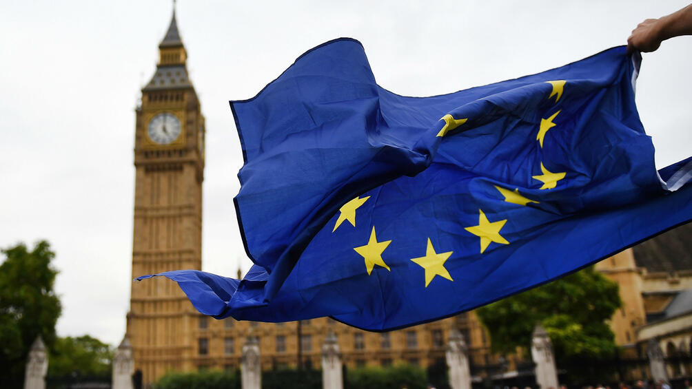Британските депутати приеха законопроект за оттегляне от ЕС. Текстът бе