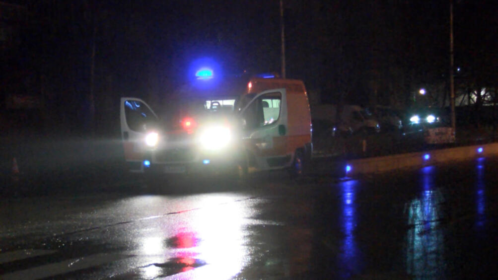 ПТП между кола и камион блокира снощи пътя през Кресненското