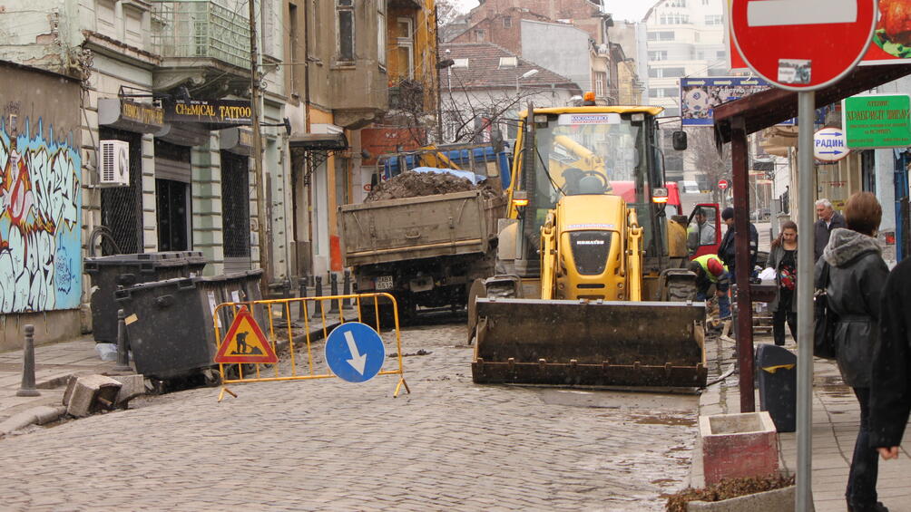Ударните ремонти в София вследствие на щетите от зимата вече