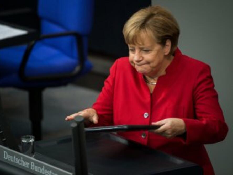 Германският канцлер Ангела Меркел беше избрана от Бундестага да води
