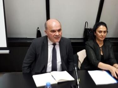 Бисер Петков: Реформата в ТЕЛК няма да отнема права
