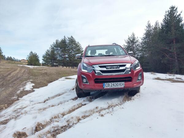 Асфалт, пясък, кал, сняг или друго – на Isuzu D-max не му пука (СНИМКИ)