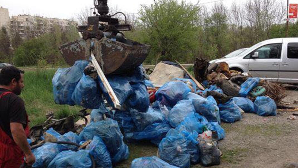Над 15 тона боклуци бяха събрани от 200 доброволци при