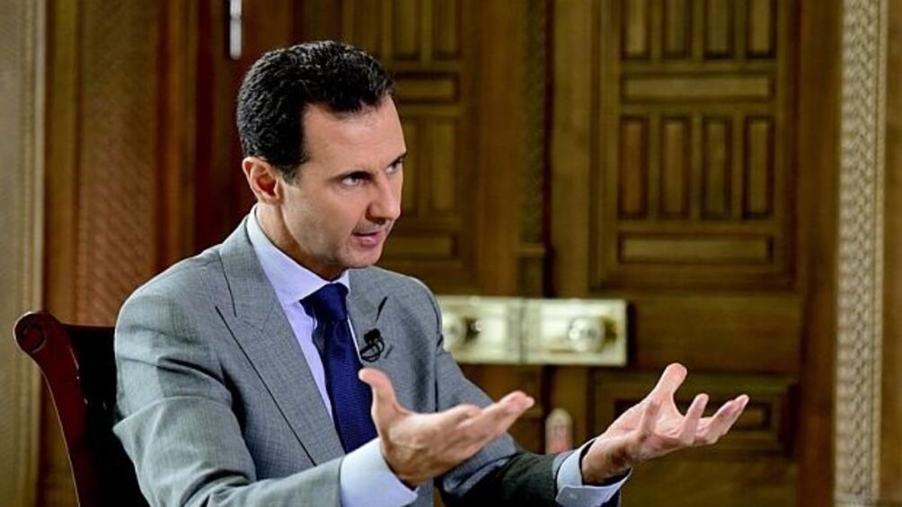 Сирийският президент Башар Асад върна на Париж ордена си от